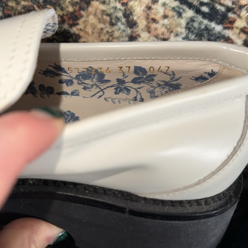 Gucci platform horsebit loafers in white - Picture 3 of 7